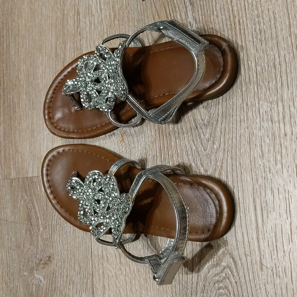 Adorable girls sandles size 11 - Picture 2 of 4